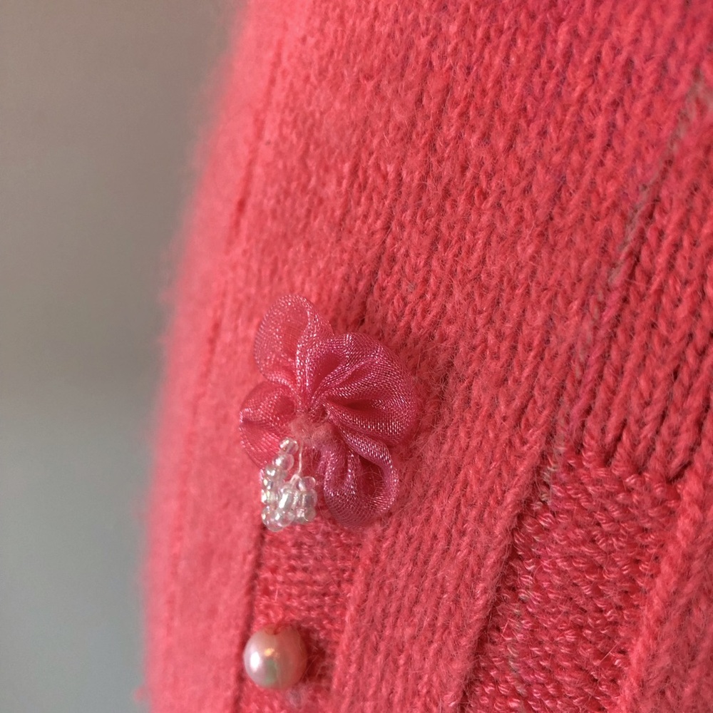 Women’s Vintage Pink Angora Turtleneck Sweater with Flower Pearl Accents size S - Picture 5 of 12